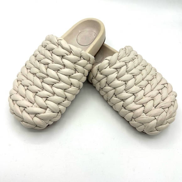 Chloé Kacey Braided Leather Mule in Eggshell Cream - Picture 2 of 11